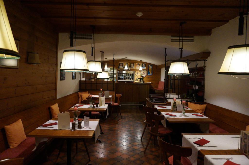 Hotel Happ Innsbruck Bagian luar foto
