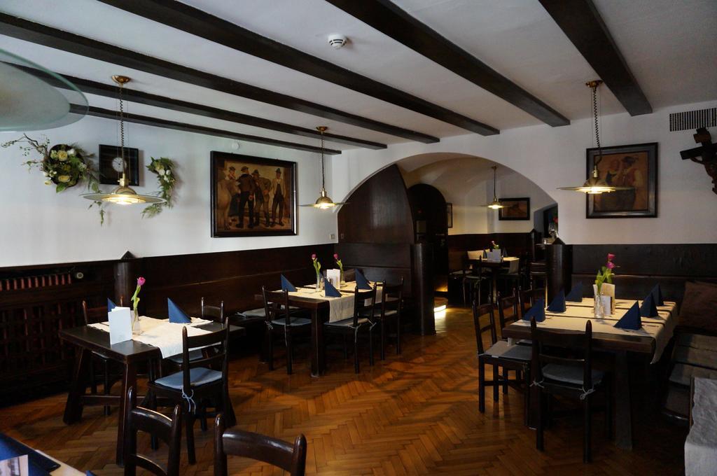 Hotel Happ Innsbruck Bagian luar foto