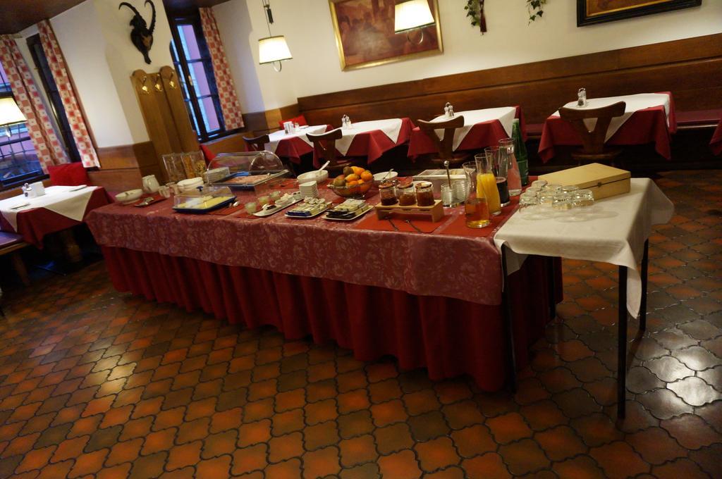 Hotel Happ Innsbruck Bagian luar foto