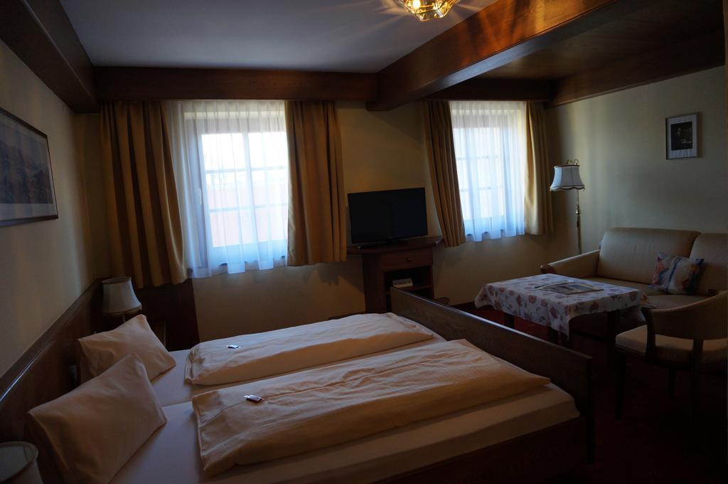 Hotel Happ Innsbruck Ruang foto